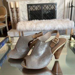Seychelles Sz 9 suede champagne open toe bootie
